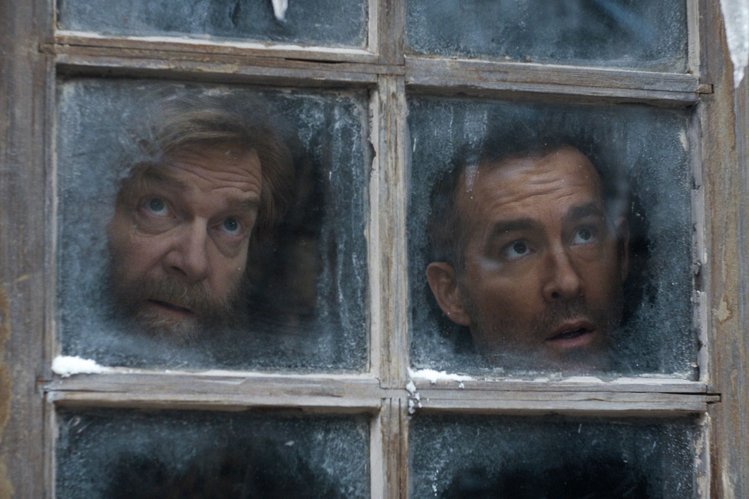 Mayday-elokuvan promokuvassa Ryan Reynolds ja Kenneth Branagh