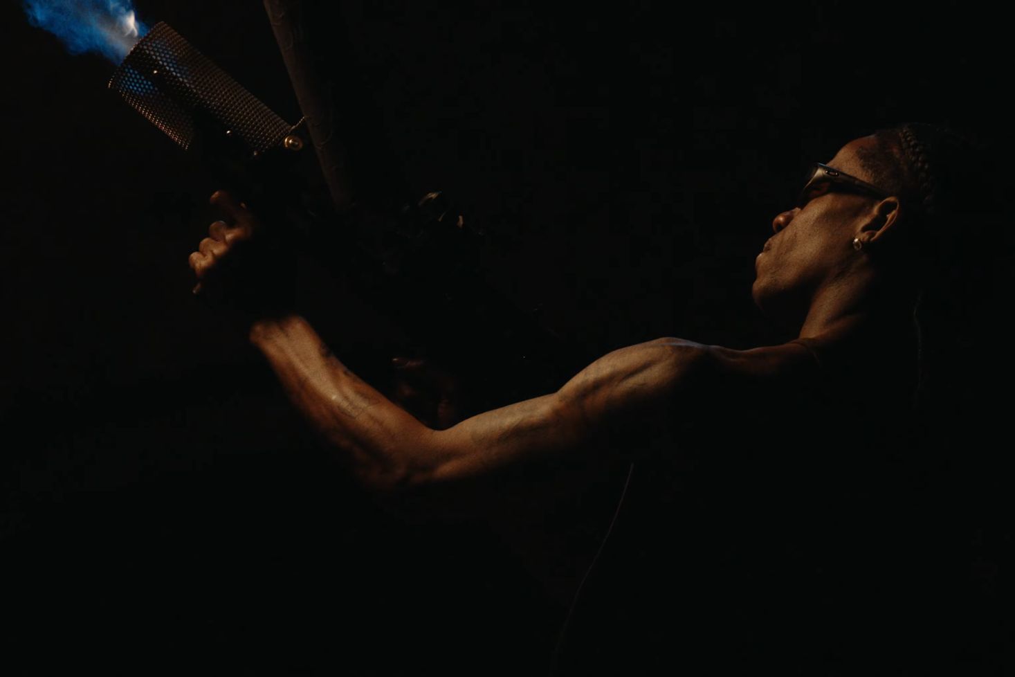 Travis Scott When I'm Home -biisin musavideossa