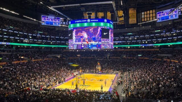 Los Angeles Lakers on myyty toistamiseen 18 kuukauden sisällä.