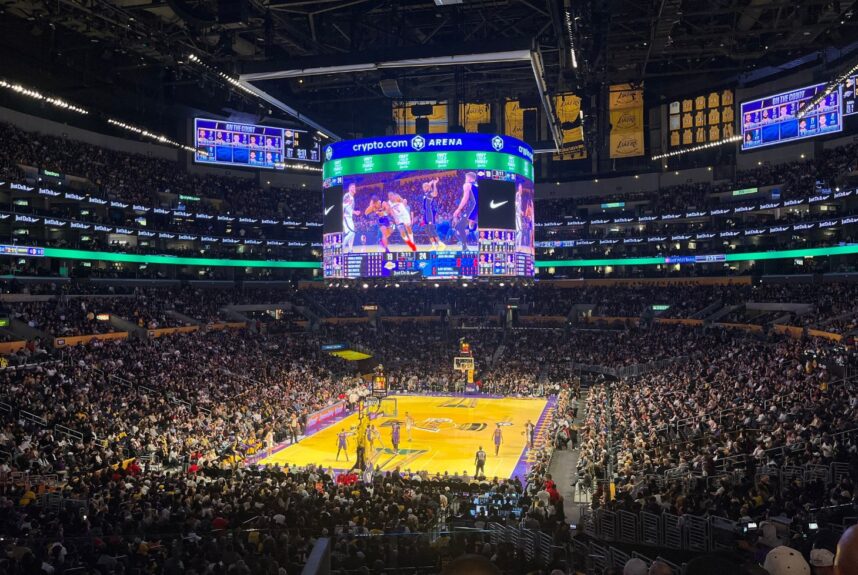 Los Angeles Lakers on myyty toistamiseen 18 kuukauden sisällä.
