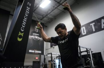Cub Swanson vastasi Jonah Hillin uhoon