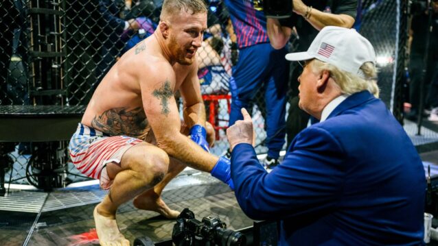Justin Gaethje kättelee Donald Turmpia. Gaethje ja Makhachev jättiottelu tulossa?