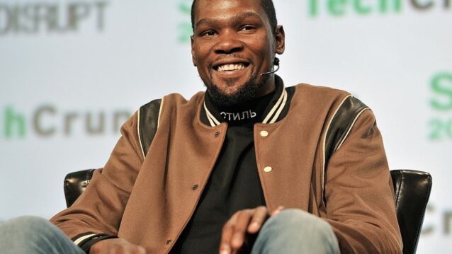 Durant ivailee huumorillisesti LeBronin jättisopimukselle
