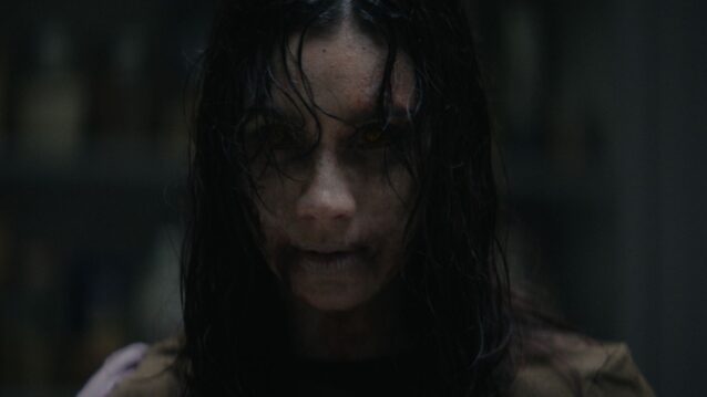 Evil Dead Burn -elokuvan näyttelijä Luciane Buchanan
