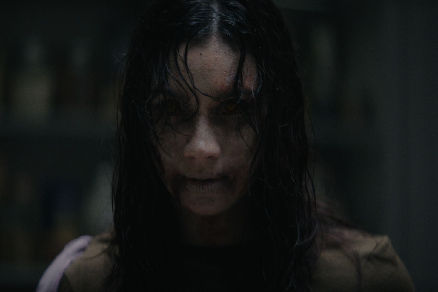 Evil Dead Burn -elokuvan näyttelijä Luciane Buchanan