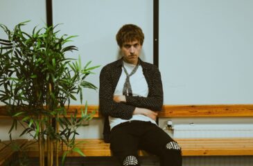 Melo kertoo, miksi jää keikkatauolle