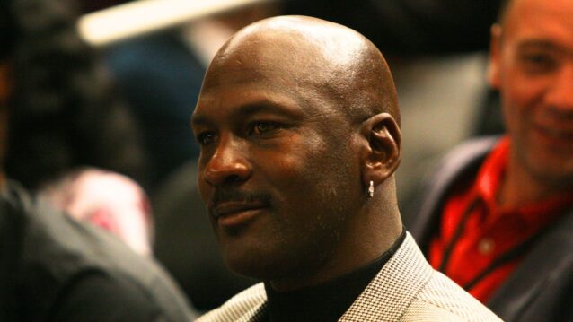 Michael Jordanin pelipaita kaupataan miljoonahintaan