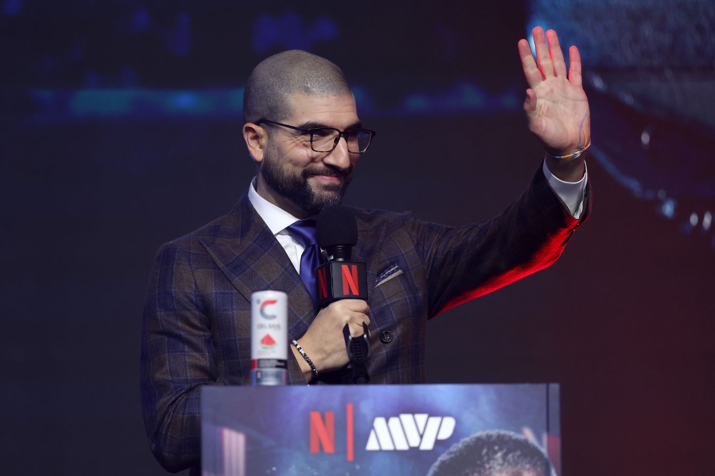 Ariel Helwani uutisoi, että Fury ja Joshua -ottelu etenee