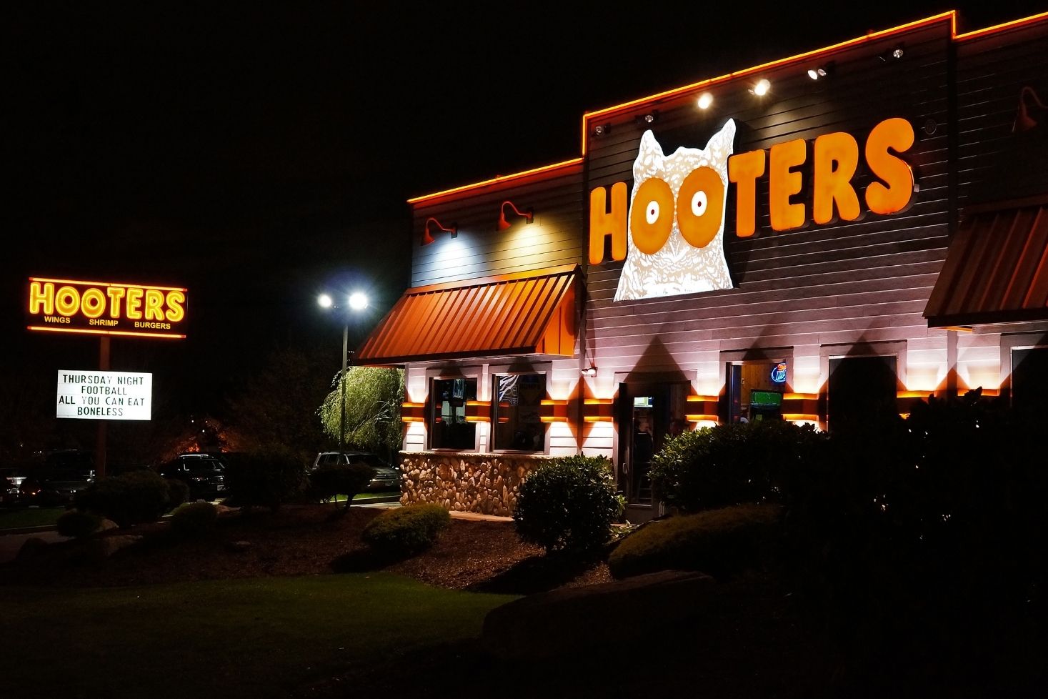 Hooters-elokuva on tekeillä