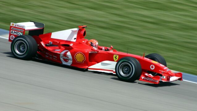 Ferrarilta upea ele Michael Schumacherille – katso kuvat