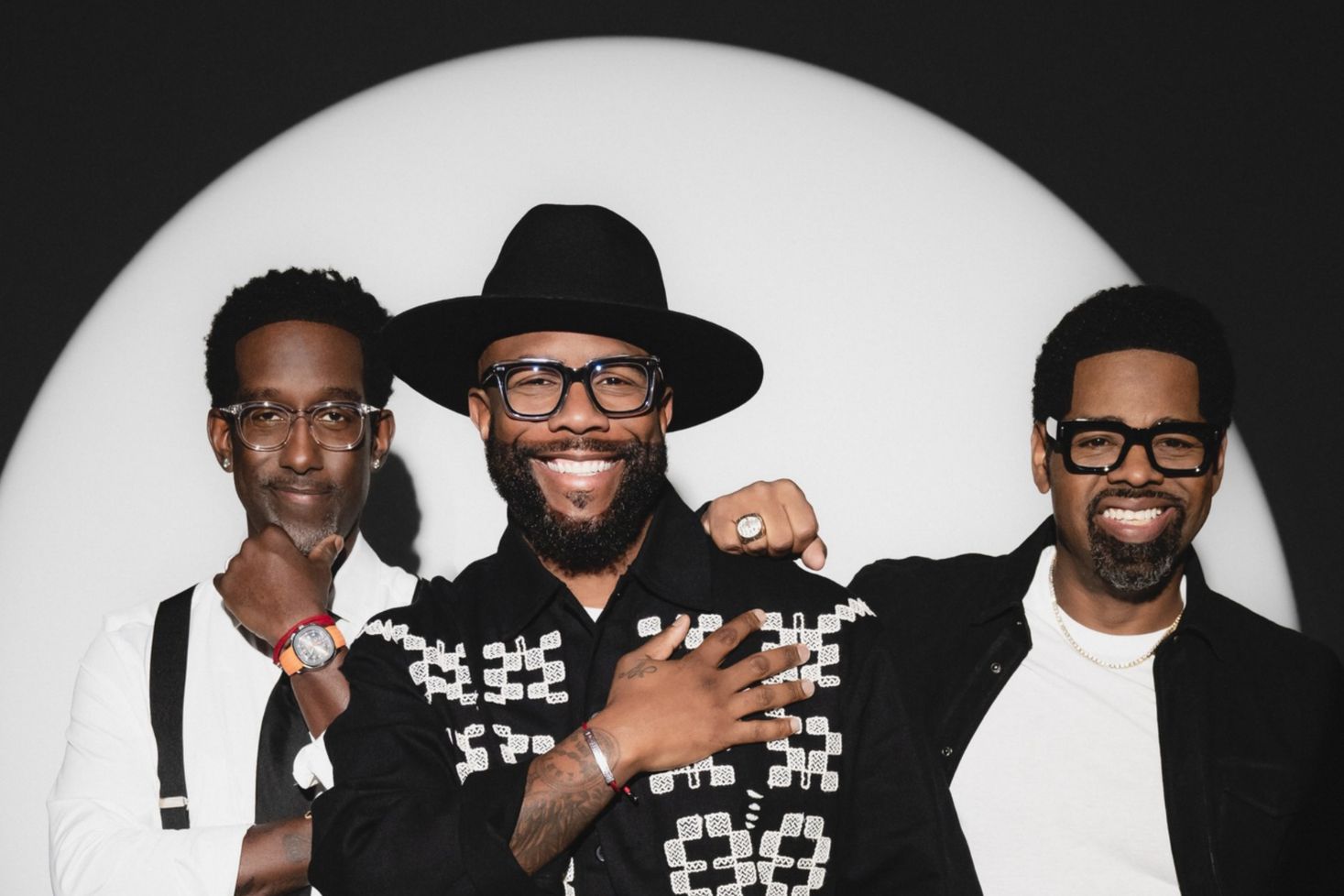 Boyz II Men tekee countryalbumin – kolme jäsentä promokuvassa