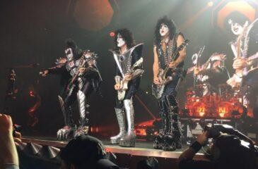 Kiss-dokumentti End of the Road – Kiss lavalla jäähyväiskiertueella Pietarissa