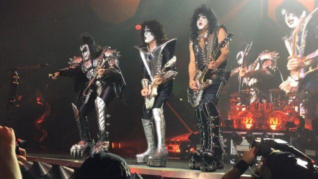 Kiss-dokumentti End of the Road – Kiss lavalla jäähyväiskiertueella Pietarissa