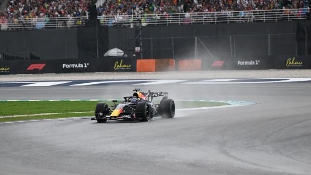 Max Verstappen ajoi kohun nostattaneen Bahrainin GP:n voittoon.