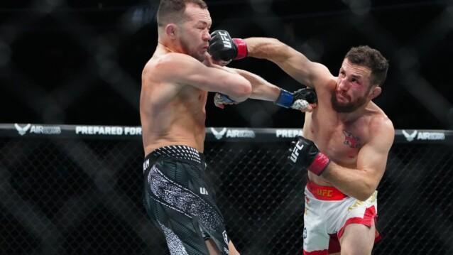 Merab Dvalishvili iskee Petr Yania kasvoihin UFC 333:a edeltäneessä mestaruusottelussa