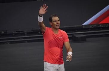 Rafael Nadal palaa tenniskentille.