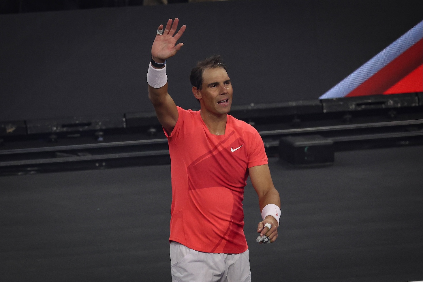 Rafael Nadal palaa tenniskentille.